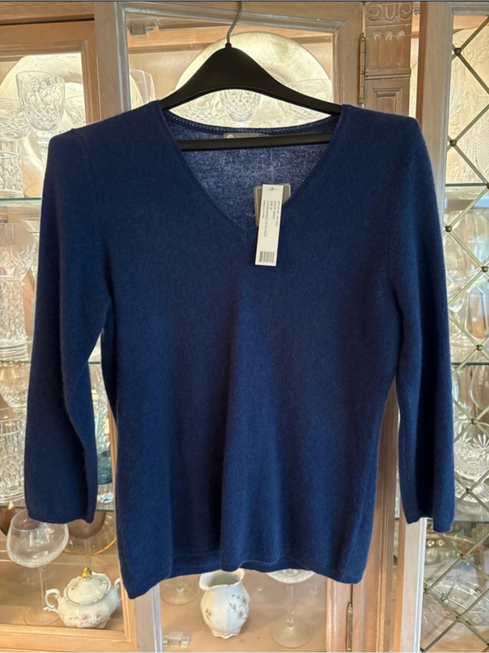InCashmere Navy V-Neck Cashmere Sweater